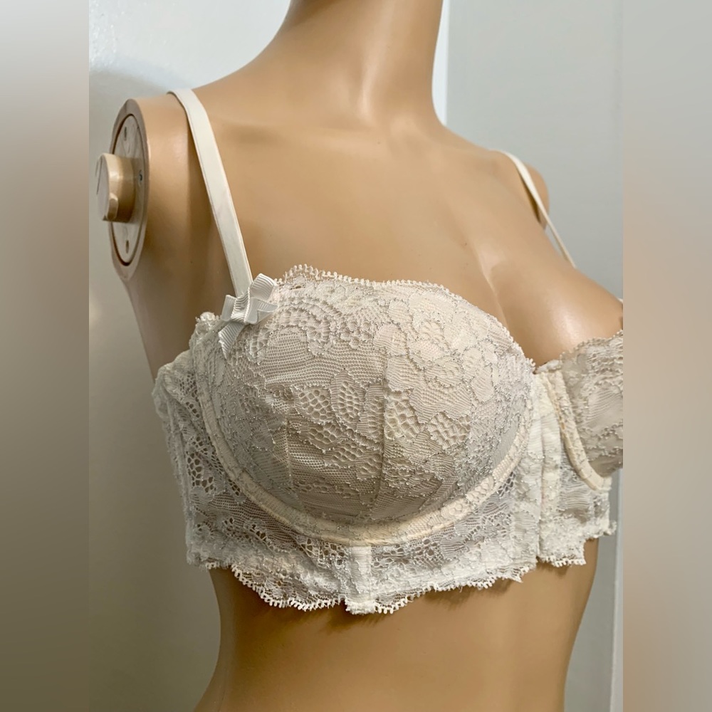 Victoria’s Secret Sexy Little Things Lace Corset Front Clasp White Lace Bra 34C